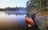 Canoe on Pinetree Lake, Algonquin Provincial Park/Canot sur le l